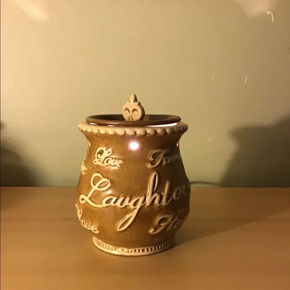 Wax warmer